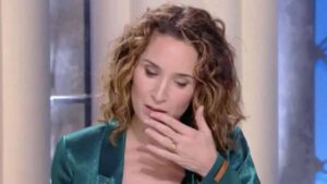 Marie-Sophie Lacarrau  L'humiliation de trop en plein JT de 13 heures !